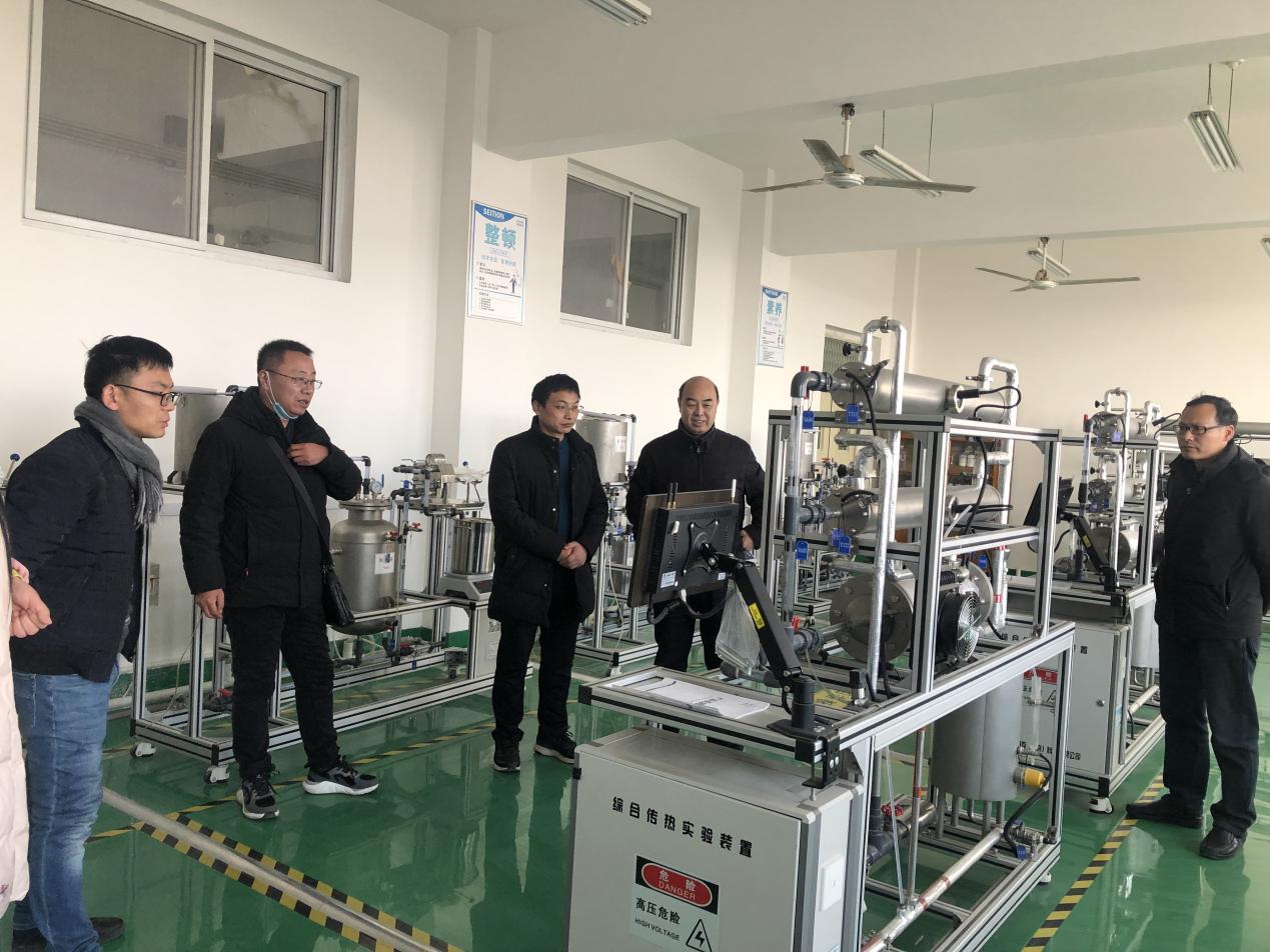 CC9DF67E9BC4E6B4E43D41059484333F